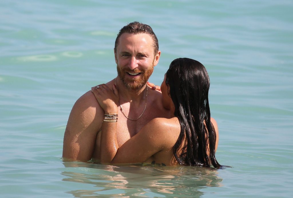 Bikini-Wearing Bombshell Jessica Ledon Makes Out with Her BF gallery, pic 92
