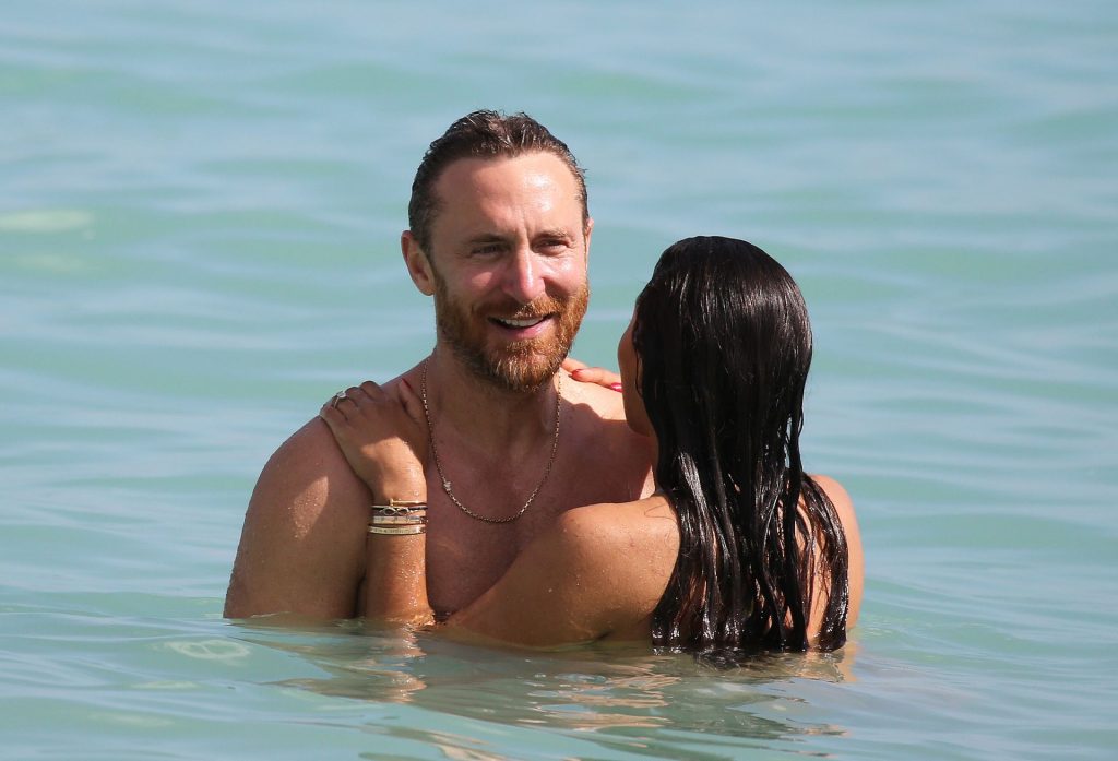 Bikini-Wearing Bombshell Jessica Ledon Makes Out with Her BF gallery, pic 98