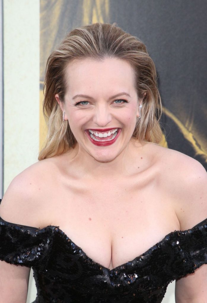 Talented Actress Elisabeth Moss Showing Her Boobs  gallery, pic 60