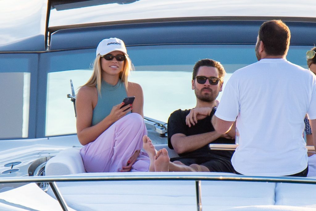 Beautiful Blonde Celebrity Sofia Richie Hanging Out on a Yacht gallery, pic 20