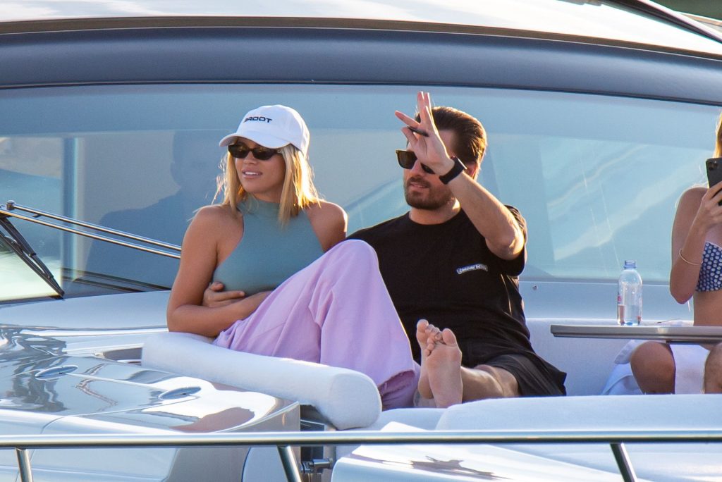 Beautiful Blonde Celebrity Sofia Richie Hanging Out on a Yacht gallery, pic 32