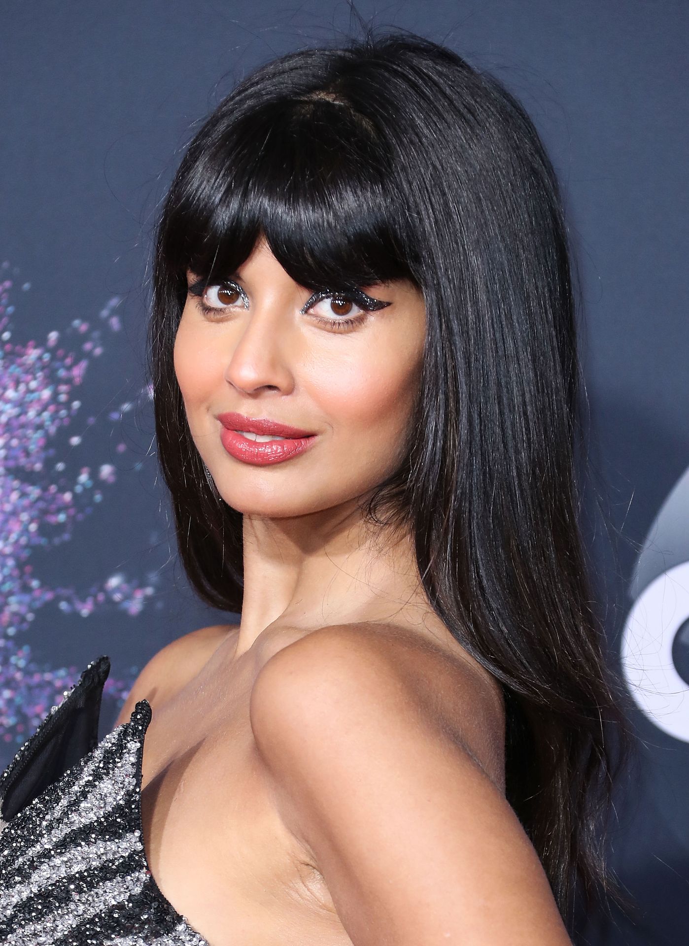 Shy Looking Cutie Jameela Jamil Shows Her Stunning Cleavage The.