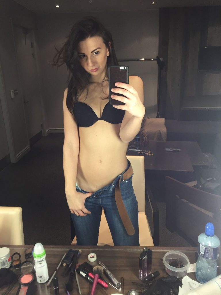 Newest Leaked/Fappening Pictures of Zizi Strallen gallery, pic 48