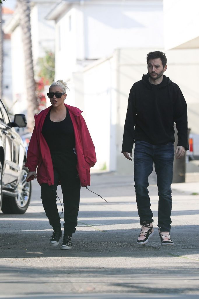 Braless Christina Aguilera Looks Hot While Out and About gallery, pic 52