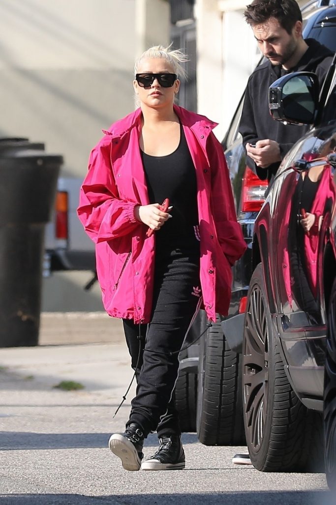 Braless Christina Aguilera Looks Hot While Out and About gallery, pic 78