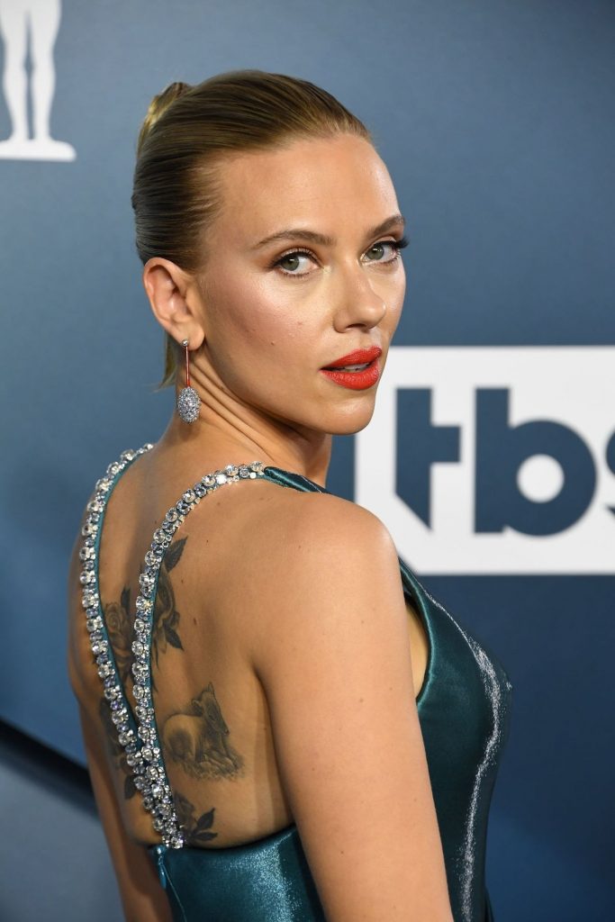 Oscar-Nominated Hottie Scarlett Johansson Showing Her Boobs gallery, pic 214
