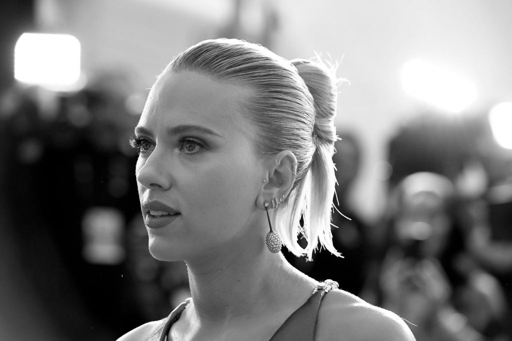 Oscar-Nominated Hottie Scarlett Johansson Showing Her Boobs gallery, pic 134