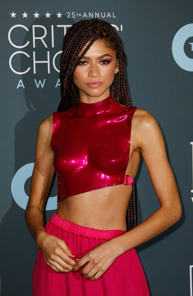 Gorgeous Zendaya Showing Her Amazing-Looking Cleavage gallery, pic 46