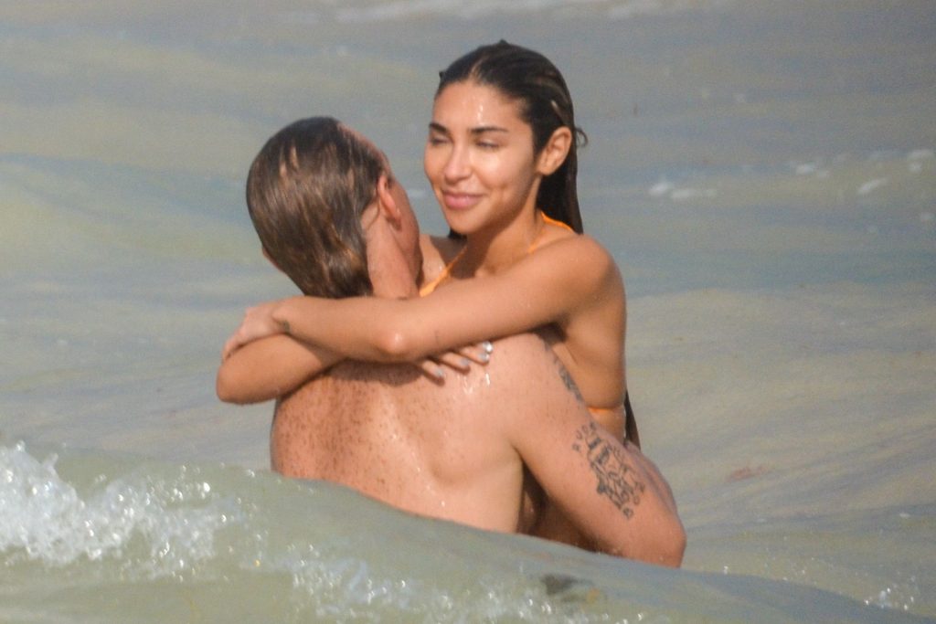 Brunette Chantel Jeffries Stuns in a Revealing Two-Piece Swimsuit gallery, pic 52