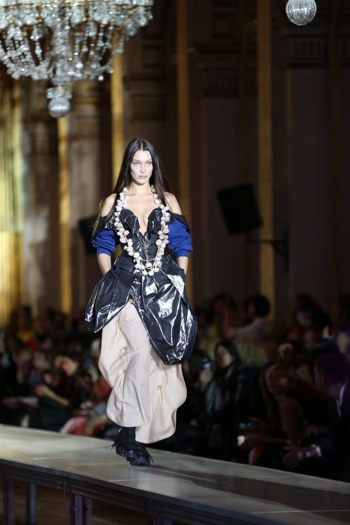 Slim Vixen Bella Hadid Walks the Runway in a Cleavage-Baring Dress gallery, pic 4