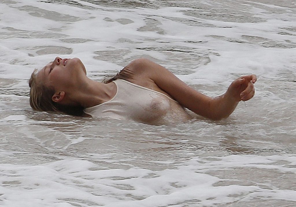 Shameless Model Toni Garrn Shows Her Small Tits in a Wet Shirt gallery, pic 16