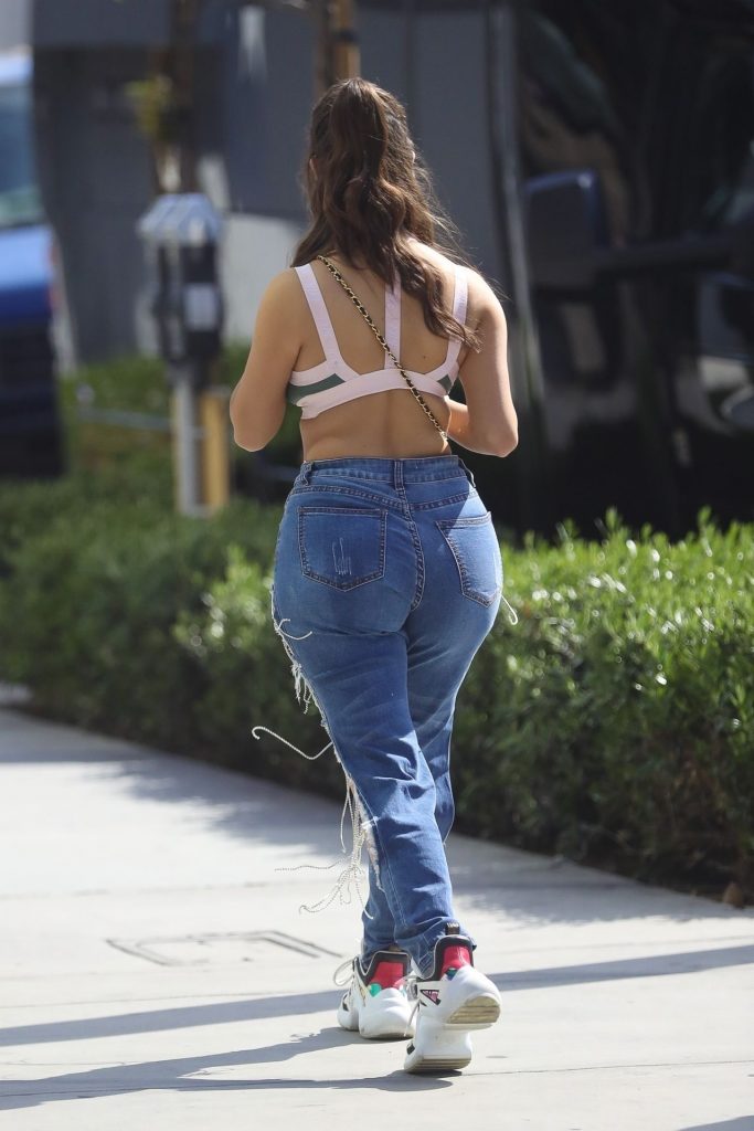 Thick Brunette Demi Rose Shows Her Meaty Booty Outdoors gallery, pic 4
