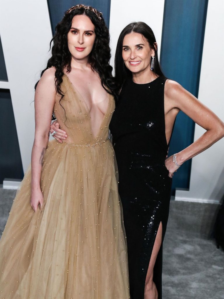 Rumer Willis Showing Her Cleavage (Alongside Her Sexy-Ass Mom) gallery, pic 28