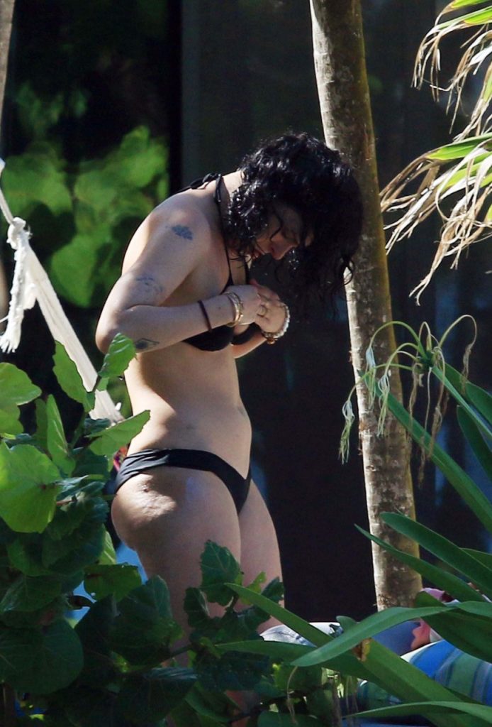 Bikini-Clad Rumer Willis Showing Her Enviable Physique on Camera gallery, pic 38