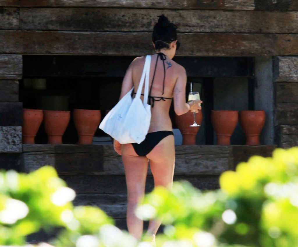 Bikini-Clad Rumer Willis Showing Her Enviable Physique on Camera gallery, pic 50