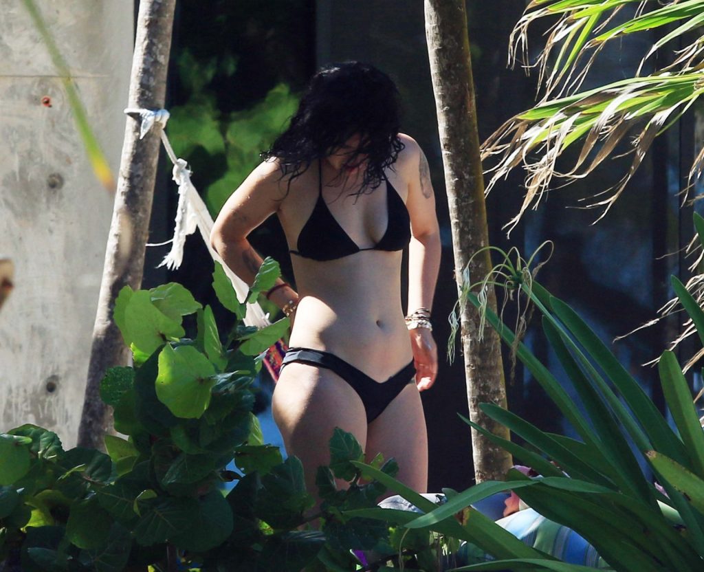 Bikini-Clad Rumer Willis Showing Her Enviable Physique on Camera gallery, pic 60
