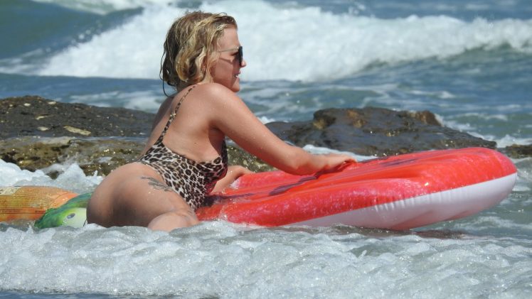 British Actress Lucy Fallon Flashing Her Shapely Bum on the Beach