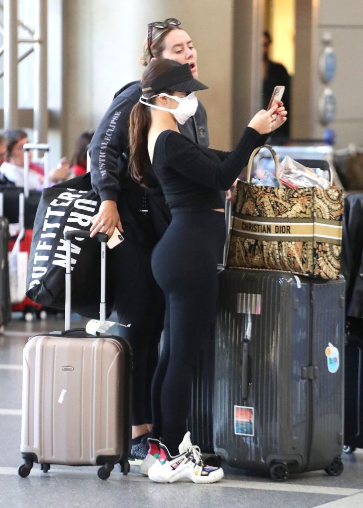 Curvy Celebrity Demi Rose Showing Her Ass in a Skintight Outfit gallery, pic 30