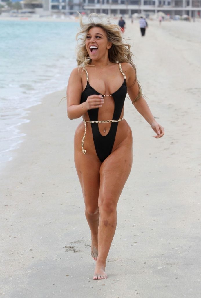 Thick Blonde Bethan Kershaw Shows Her Curves in Slutty Swimwear gallery, pic 48