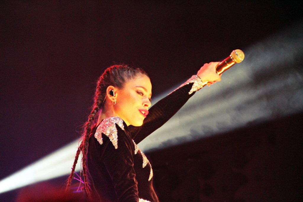 Seductive Singer Tini Stoessel Shows Her Body on the Stage gallery, pic 22