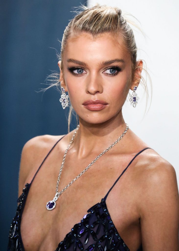 Smoldering Blonde Stella Maxwell Showing Her Small Tits in a Sexy Dress gallery, pic 2