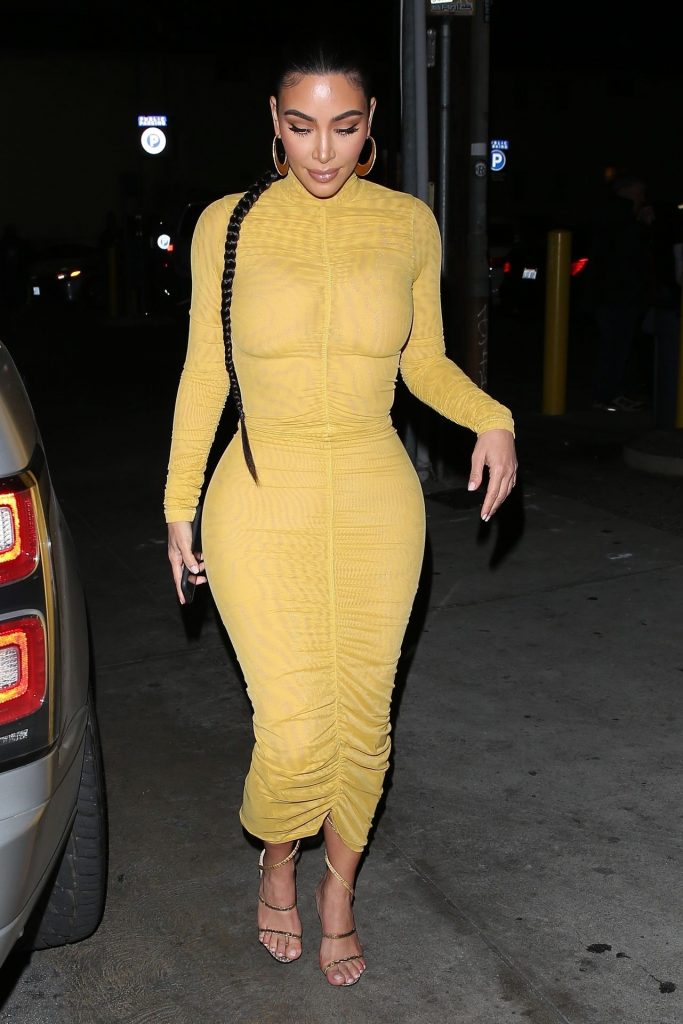 Kim Kardashian Shows Her Famous Curves in a Skintight Dress gallery, pic 62