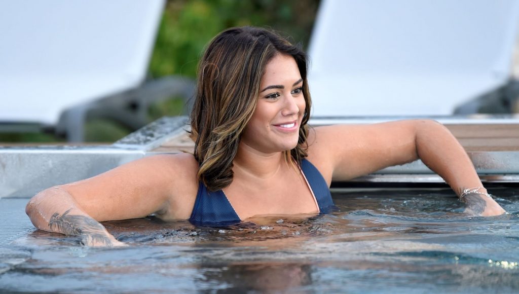 Thick Reality TV Star Malin Andersson Enjoy a Spa Day  gallery, pic 26