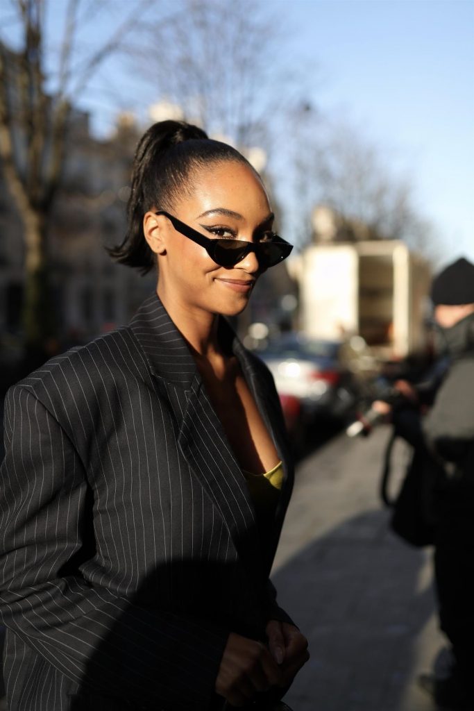 Supermodel Jourdan Dunn Flashing Her Breasts and Areolas gallery, pic 22