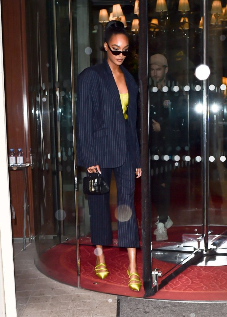 Supermodel Jourdan Dunn Flashing Her Breasts and Areolas gallery, pic 50