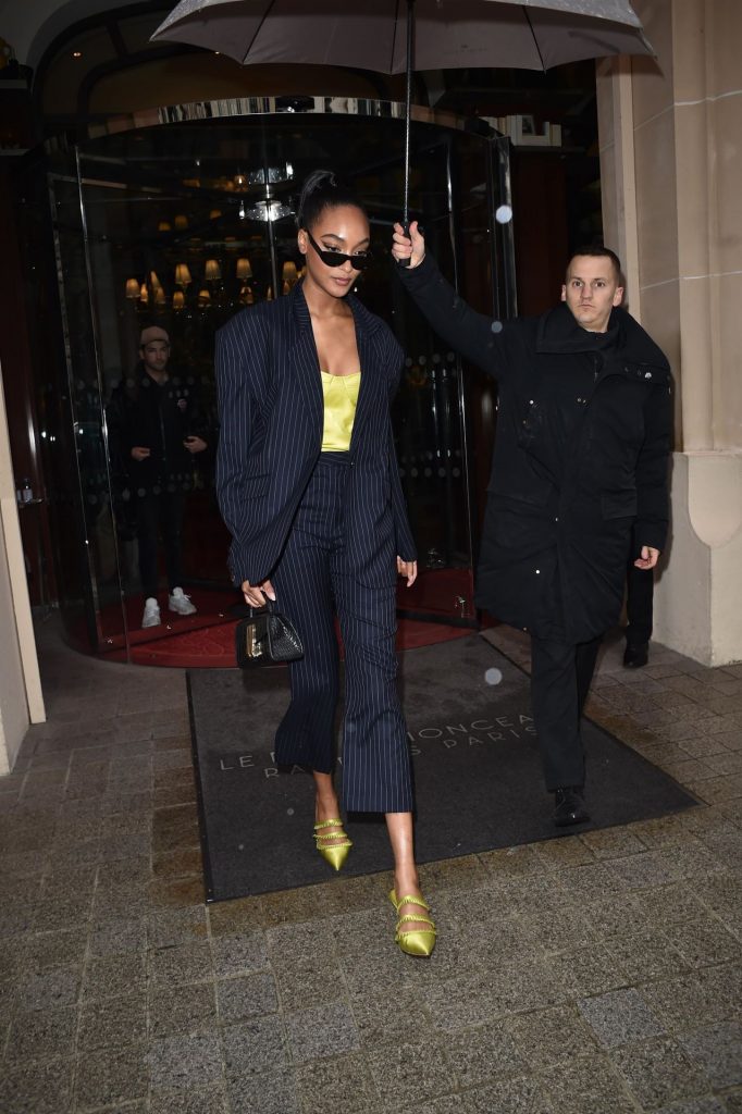 Supermodel Jourdan Dunn Flashing Her Breasts and Areolas gallery, pic 56