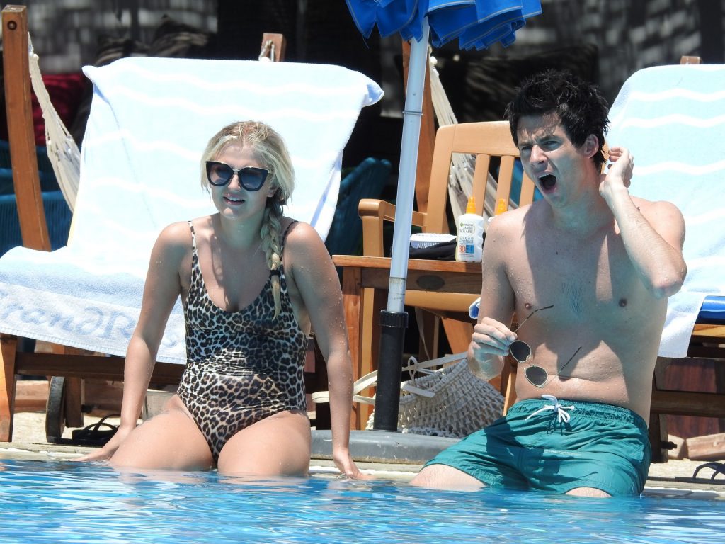 Blonde Lucy Fallon Looks Great in a One-Piece Leopard Print Swimsuit gallery, pic 18