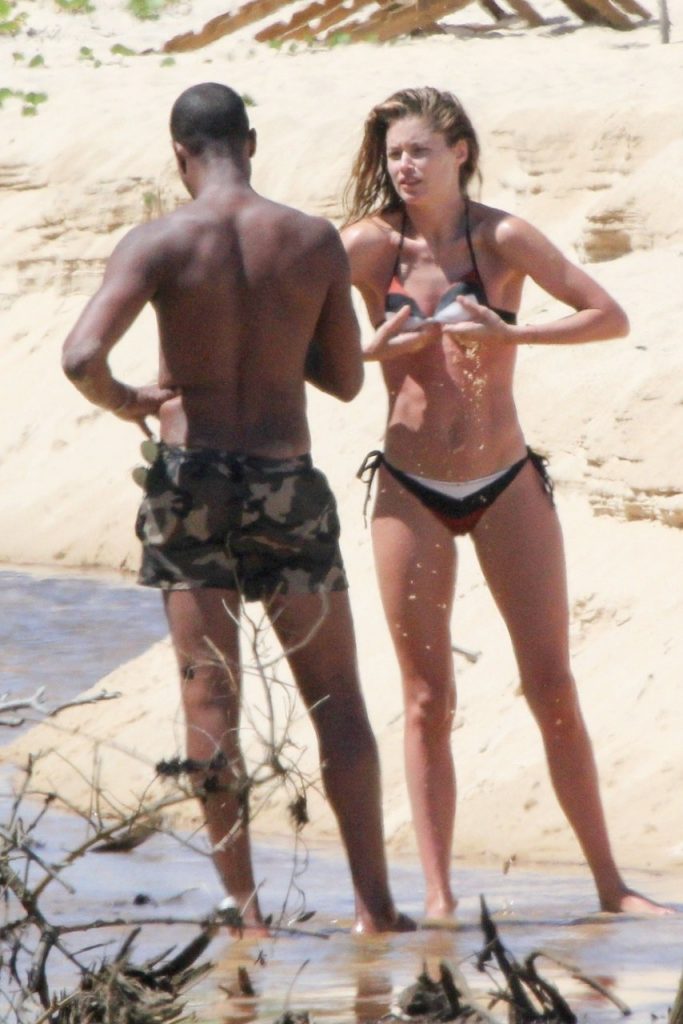 Topless Doutzen Kroes Showing Her Small Breasts and Looking Hot in a Bikini gallery, pic 66