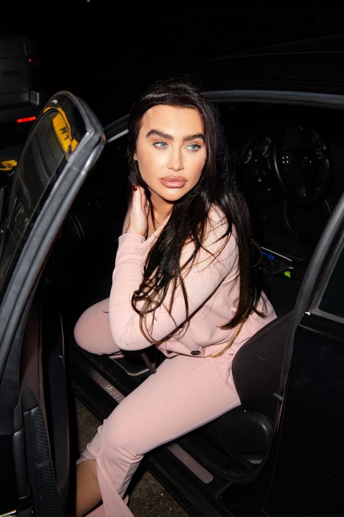 Blue-Eyed Brunette Lauren Goodger Shows Her Boobs Once Again gallery, pic 2