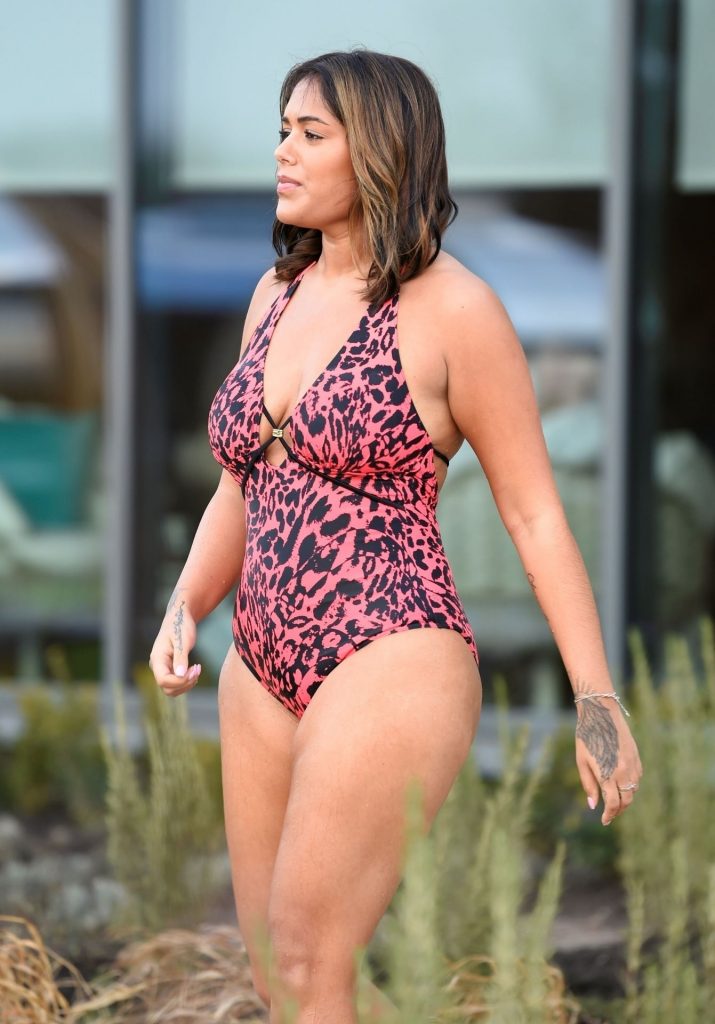 Chubby Brunette Malin Andersson Shows Her Curves in a One-Piece Swimsuit gallery, pic 16