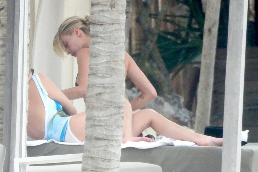 Ashley Benson & Cara Delevingne Looking Sexy in Their Swimwear gallery, pic 26