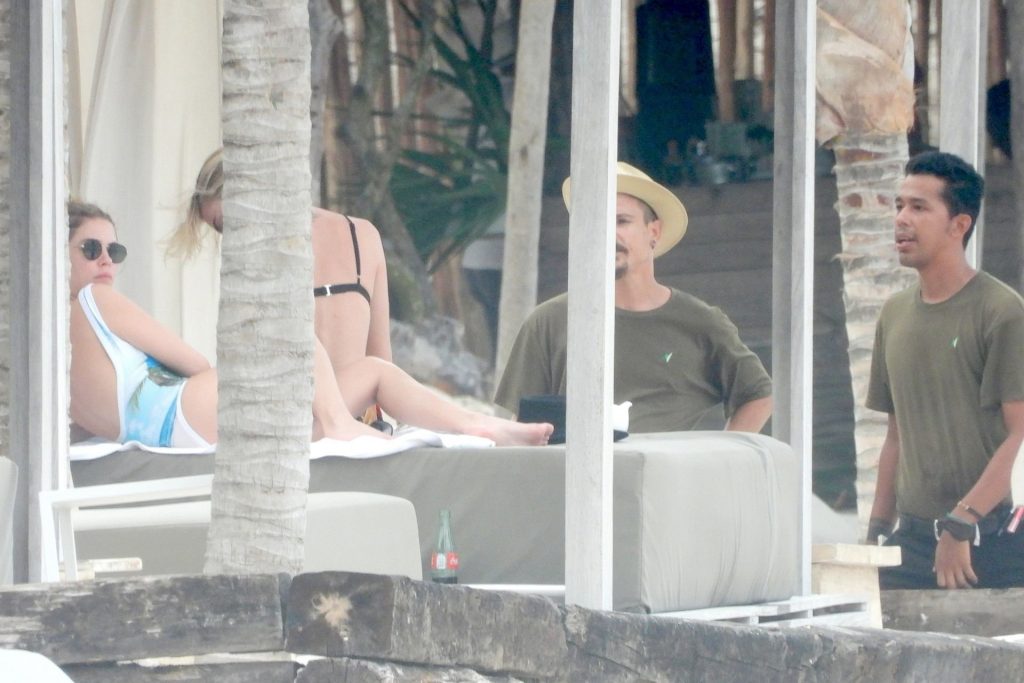 Ashley Benson & Cara Delevingne Looking Sexy in Their Swimwear gallery, pic 32