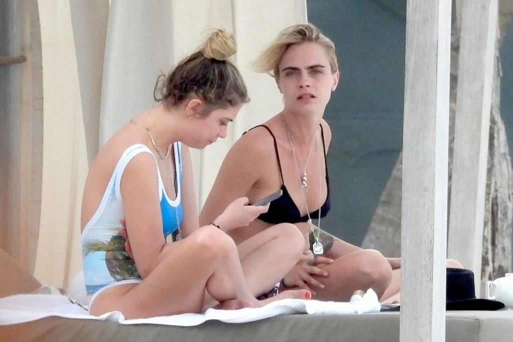 Ashley Benson & Cara Delevingne Looking Sexy in Their Swimwear gallery, pic 38