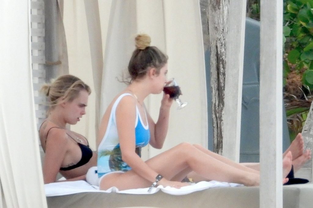 Ashley Benson & Cara Delevingne Looking Sexy in Their Swimwear gallery, pic 56