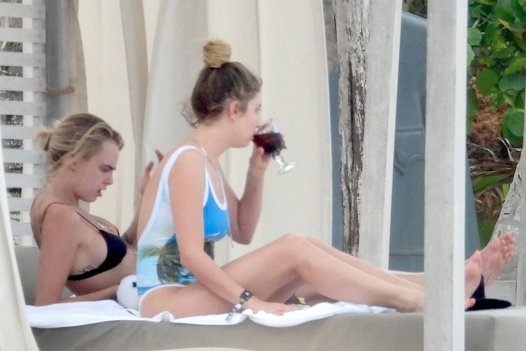 Ashley Benson & Cara Delevingne Looking Sexy in Their Swimwear gallery, pic 58