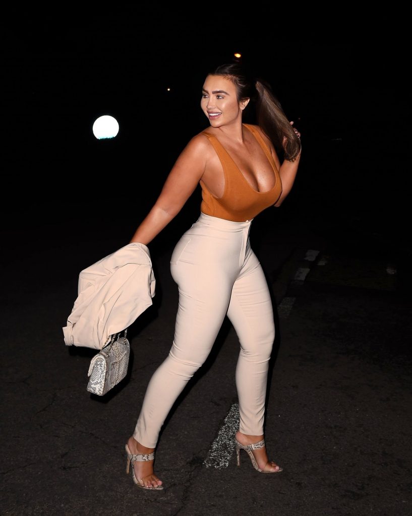 Lauren Goodger Flaunts Her Obnoxiously Large Titties gallery, pic 30