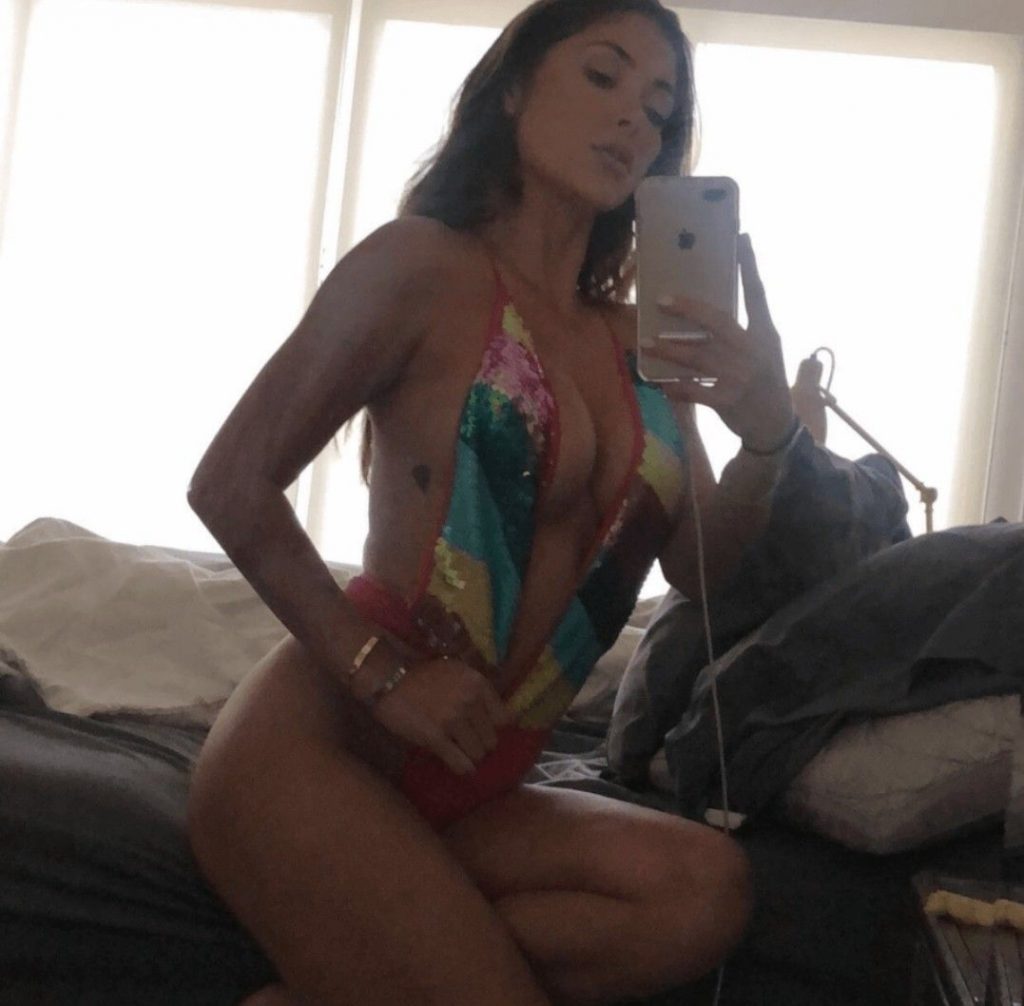 Smoldering Arianny Celeste Flaunting Her Body in High Quality gallery, pic 100