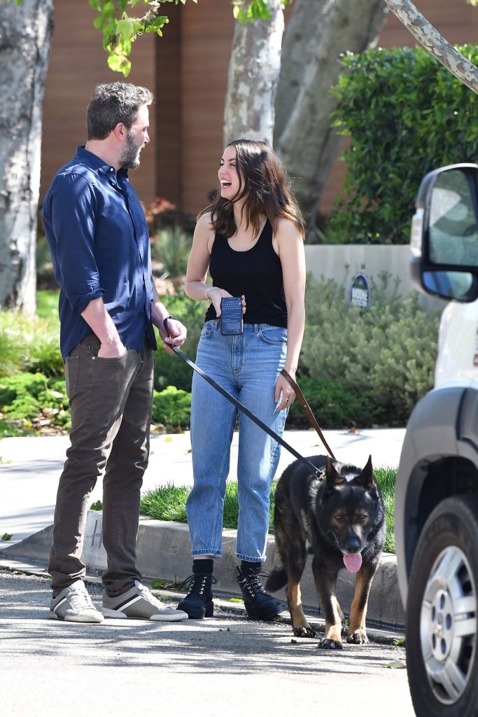 Braless Ana de Armas Making Out with Ben Affleck gallery, pic 60