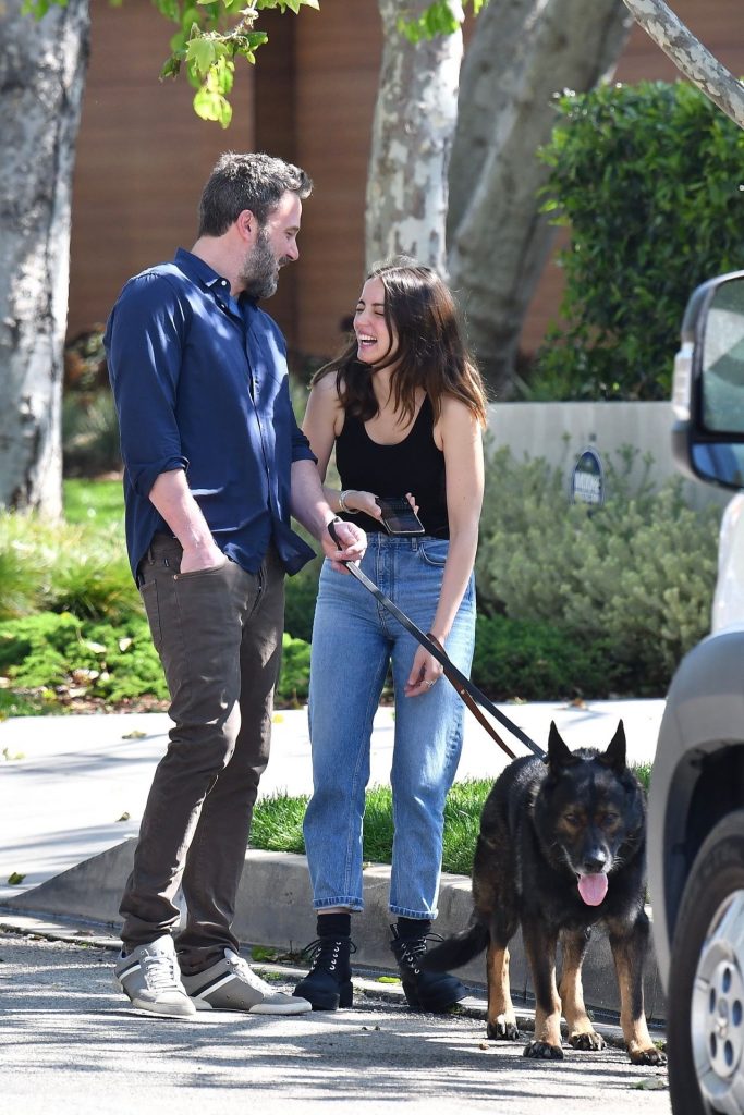 Braless Ana de Armas Making Out with Ben Affleck gallery, pic 70