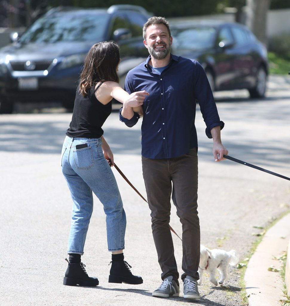 Braless Ana de Armas Making Out with Ben Affleck gallery, pic 118