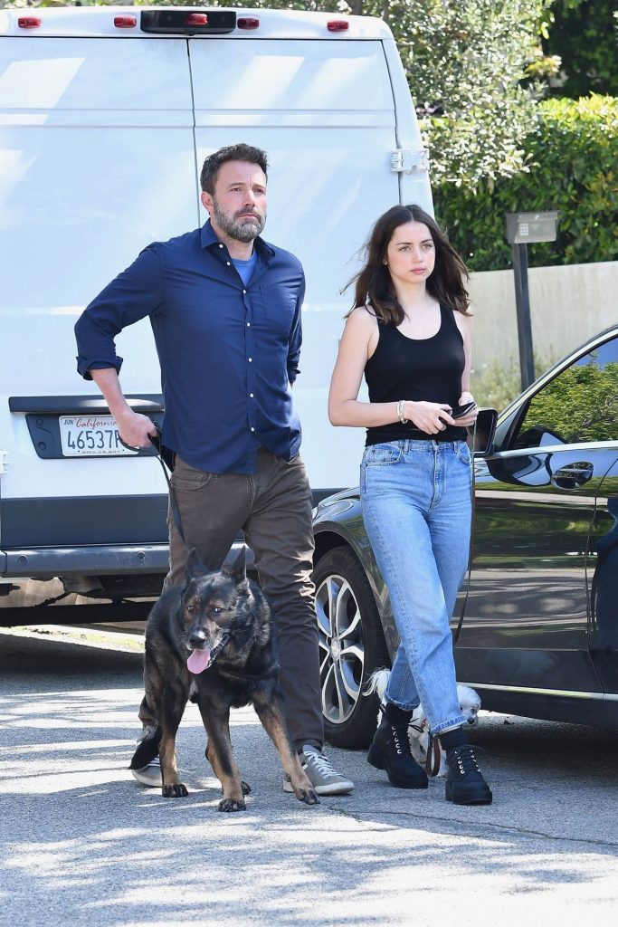 Braless Ana de Armas Making Out with Ben Affleck gallery, pic 128
