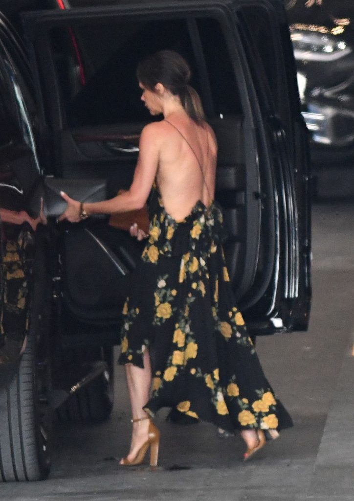 MILF Victoria Beckham Showing Off Her Sexy Back in a Breezy Dress gallery, pic 32