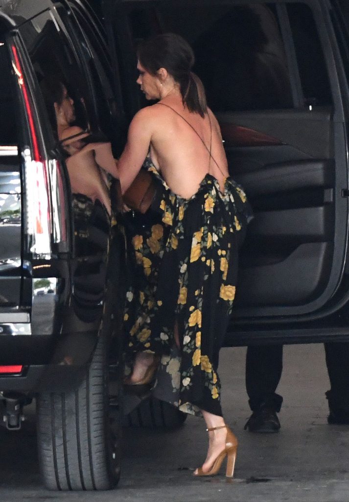 MILF Victoria Beckham Showing Off Her Sexy Back in a Breezy Dress gallery, pic 40