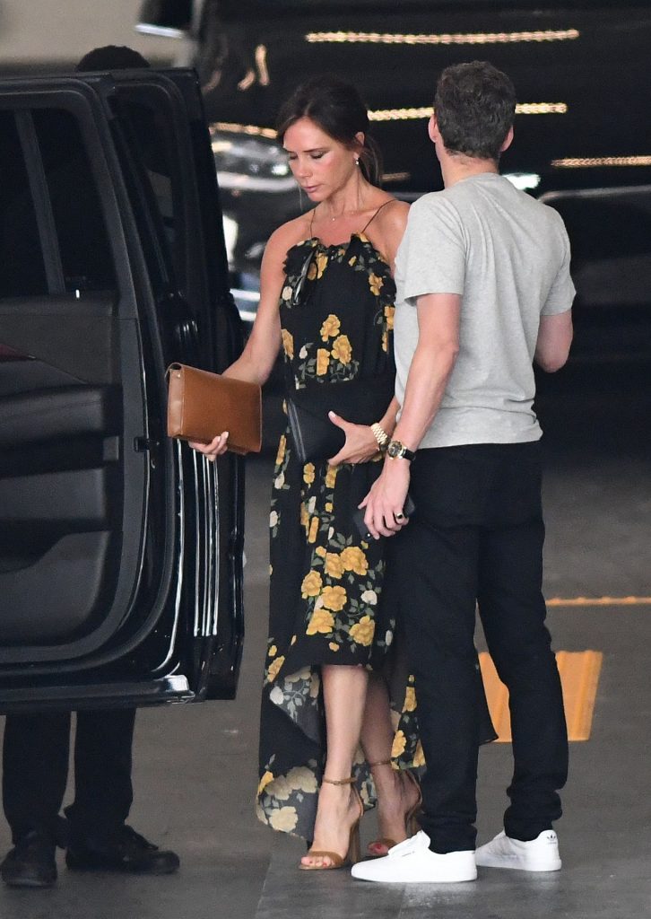 MILF Victoria Beckham Showing Off Her Sexy Back in a Breezy Dress gallery, pic 14