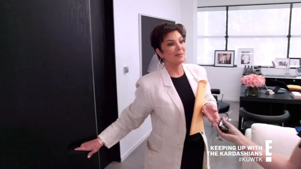 Kris Jenner Showing Her GILF Body in Front of the Camera gallery, pic 72