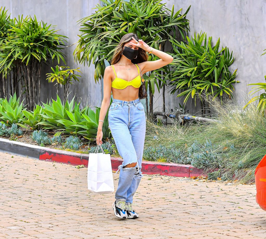 Young Hottie Madison Beer Shows Her Perfect Abs While Out and About gallery, pic 50